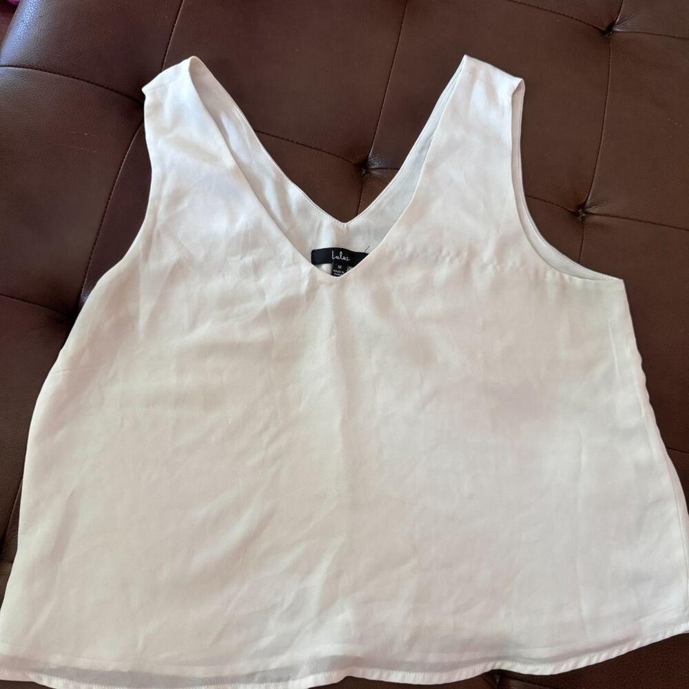 Lulus sleeveless blouse in a